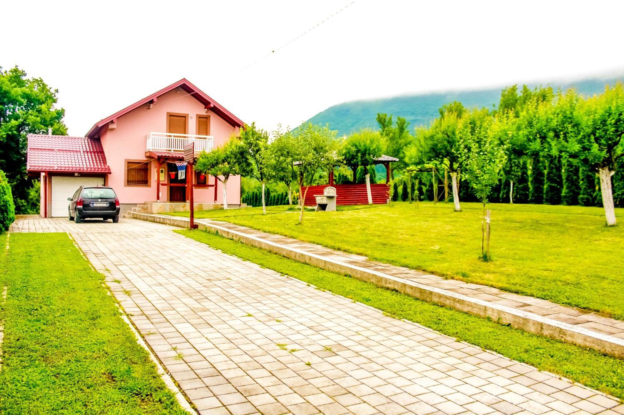 Villa Usivak For Green Quiet Holiday Near Sarajevo#Travellerawards2025 المظهر الخارجي الصورة